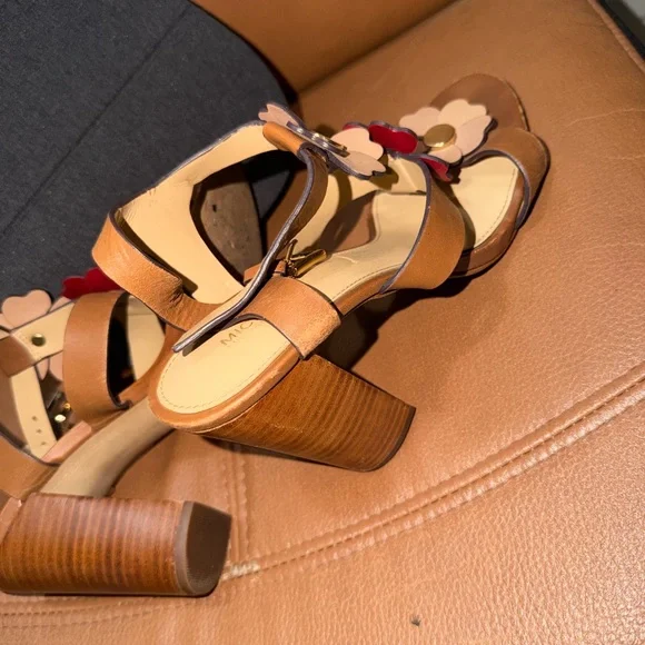 Michael Kors Tan Floral Heels - Picture 6 of 7